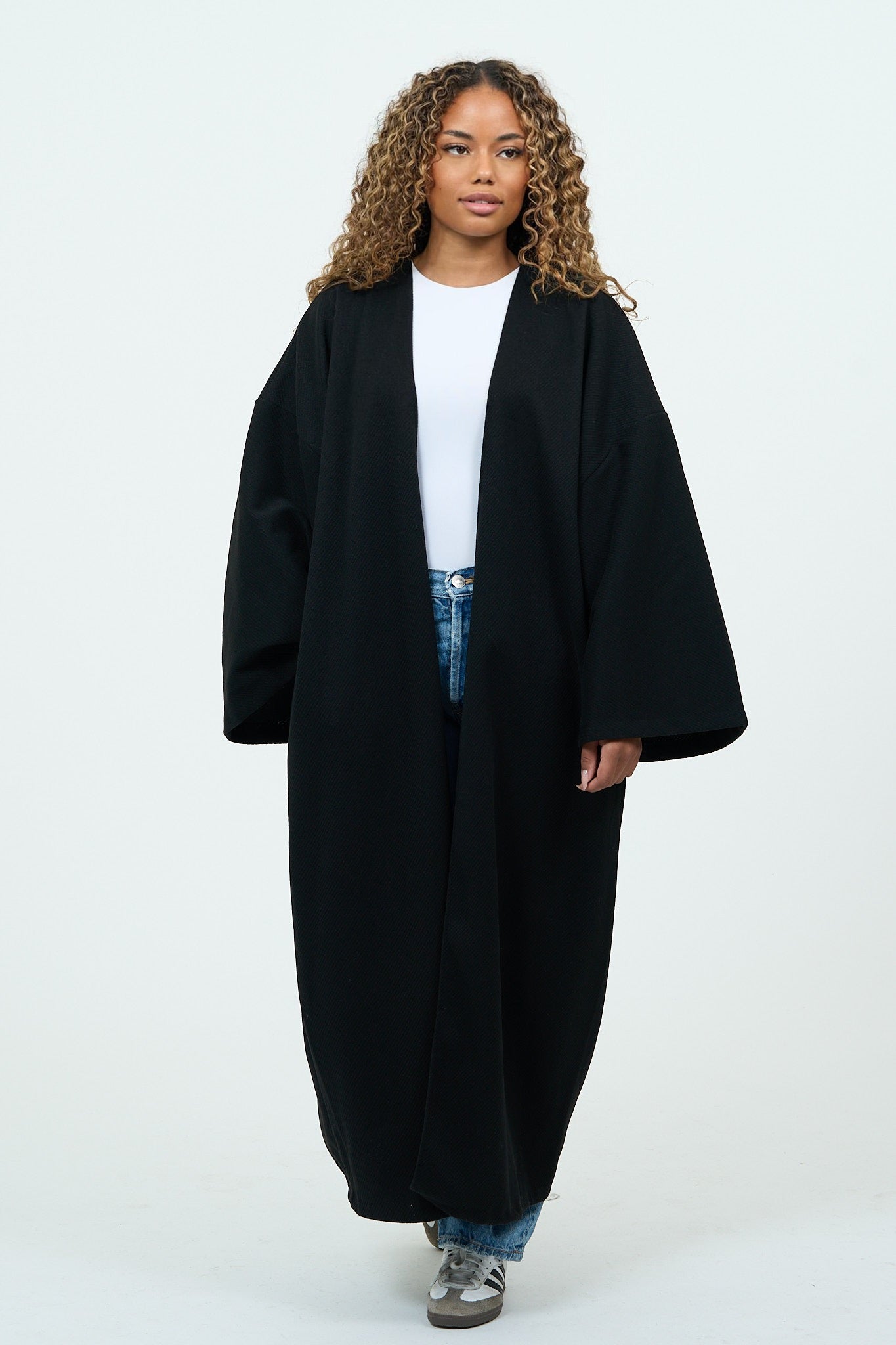 Dicker Basic-Kimono in Schwarz